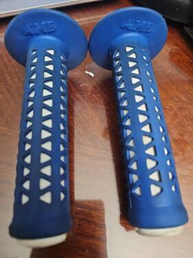 Ame 036544101989 Old School Bmx Unitron Bicycle Grips - Maui Blue Over White