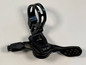 Bike Yoke 713291520091 Bicycle Triggy Dropper Seatpost Remote - Universal Feed Black