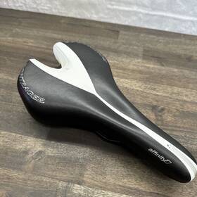 302786 Bontrager Affinity 2 Saddle Cycling Bicycle Seat