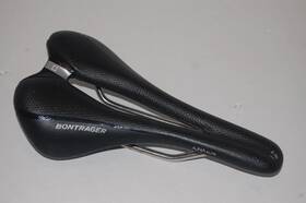 439122 Bontrager Ajna Elite 154mm Hollow Ti Rails Saddle. Excellent Used Condition