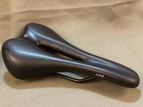 531095 Bontrager Ajna Saddle 154mm Width