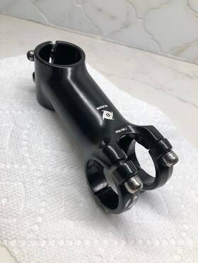 7-degrees Bontrager 567623 Comp Blendr Stem 90mm 31.8mm 1 1/8 Inch Gloss Black