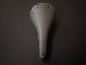 B2000080 Brooks Used C13 Cambium Bike Saddle Black With Carbon Rails 132mm Width