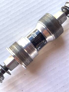 Bb99-ch102it Campagnolo Chorus Iso Square Taper Bottom Bracket 68x102mm English. With Bolts