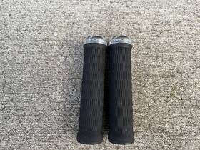 170-008-001 Chromag Dune Supasoft Grips 9a Black