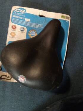 Cloud-9 888571016206 Unisex Bicycle Seat Has Schwinn Logo