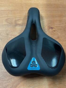 Cloud-9 888571073636 Unisex Wide Sport Saddle Kush Plus Relief Channel - Black 190mm Width