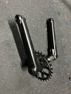I21-900a Colony Venator Bmx Cranks 170mm Powdercoat Flat Black