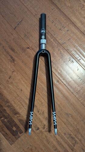 K17vn28 Columbus Minimal Carbon Fork 1-1/8 Inch Straight 45mm Rake - Black