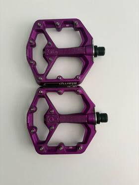 16278 Crankbrothers Stamp 7 Small Pedals Purple