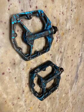 16707 Crankbrothers Crank Brothers Stamp 7 Splatter Pedals Blue - Limited Edition