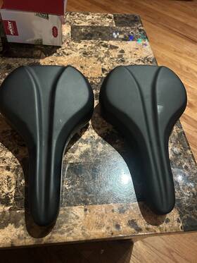 5269672 Ddk Lot Of 2 Bike Seats 11 Inch #5269672 Used