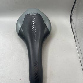 9019 Ddk Sadle 905 Bicycle Seat Very Good