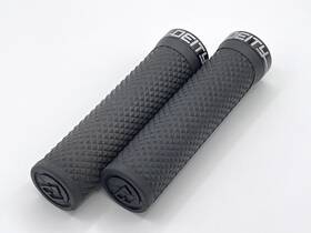 Deity 817180024418 Lockjaw Grips Black