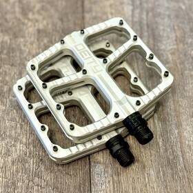 Deity 817180026184 New Flat Trak Platform Pedals Body Aluminum Spindle Cr-mo 9/16ftft Silver