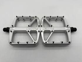 Deity 817180026252 Supervillain Flat Pedals - Silver Mtb Dh E-bike Enduro Trail