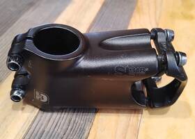 Sl318 Diamondback Mtb Stem Clamp 31.8 Mm 1-1/8 Inch Steerer Ext 70 8 Deg Black