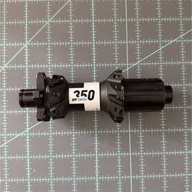 H11s-road Dt Swiss 350 Rear Hub 11-speed Shimano Road Freehub 6-bolt Disc 24h Black