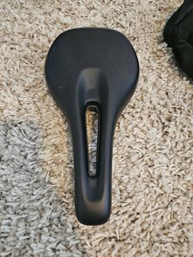 44000070 Ergon Sm Saddle Chromoly Black Womens Small Medium With Relief Channel