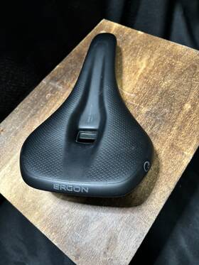 44030042 Ergon Smc Sport Gel Saddle - Stealth Mens Medium/large