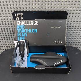 Fizik 021890443946 Transiro Mistica K Ium Regular Tt Tri Saddle With Carriage Hydration Kit