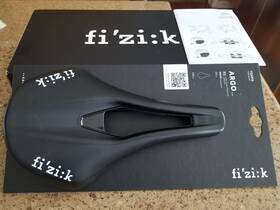 70d9s00a23a22 Fizik Tempo Argo R5 Saddle - S-alloy Black 150mm