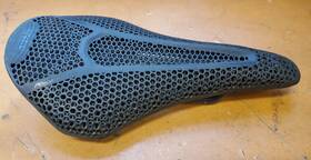 70f5d00a0p002 Fizik Vento Antares R1 Adaptive Saddle - Carbon 140mm Black