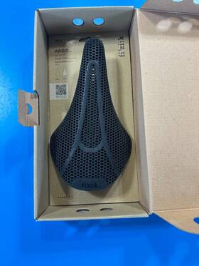 77f1d00a0p003 Fizik Vento Argo 00 Adaptive Saddle - 150mm