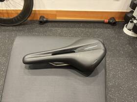 F1423230 Fizik Antares R3 Open Bike Saddle Large