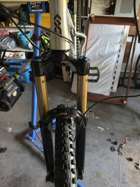 10653800-0003-t Fox 38 Factory 180mm 27.5 Fork