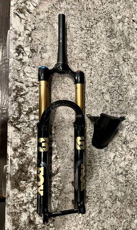 910-21-309 Fox 36 2025 Grip X Factory Suspension Fork 29 / 27.5 150mm Travel With Fender