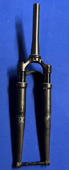 910-20-252 Fox Shox 32 Performance Tc 40mm Travel Fork 700c 45mm Rake - 2022 Model