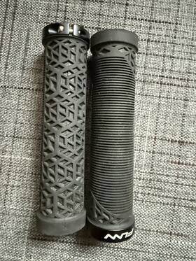 Funn 4712931185300 Hilt Mountain Bike Handlebar Grips With 22.2 Mm Inner Diameter Black