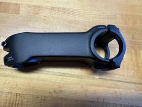 170000305 Giant Contact Aerolight Stem 100mm -10 Degrees 1-1/8 Steerer