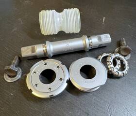 R9400 Hatta Njs Track Bottom Bracket 24x1.37