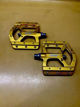 Ae03t Ht Gold 9/16 Inch Flat / Platform Mountain Bike Pedals Mtb Bmx