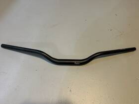 7905016blk Hudski Longhorn Handlebar 31.8 50mm/790mm 16 Deg Black