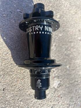 H2mbxbxe7 Industry Nine Hydra Rear Hub - 12 X 148mm 6-bolt Xd Black 28h