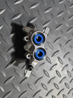 2701237 Magura Mt Trail Sl Disc Brake Caliper - Front Post Mount 4-piston Chrome/blue