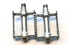 Mks 560369001118 Classic Sylvan Stream Platform Bike Pedals Silver 9/16 Inch Vintage Bmx Road Mtb