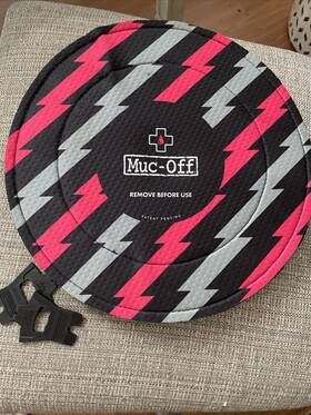 Muc-off 037835189001 Disc Brake Covers Bike Bicycle Black Pink Tried On Excellent Condition