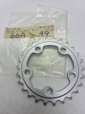 Na-cr-28 Nashbar Vintage 1997 26t Road Chainring-74bcd- White Inner Light Wear