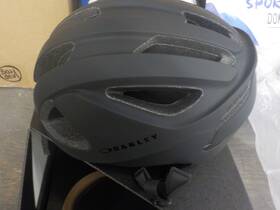 Usd-oak-fos900595-02e-l-c Oakley Aro3 Lite Helmet - Blackout Large Used Acceptable