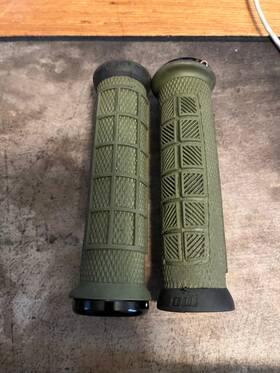 D33epag-b Odi Elite Pro Lock-on Grips 130mm Army Green