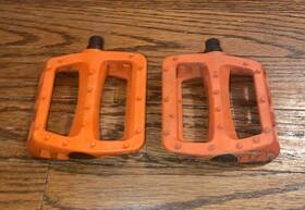 Odyssey 630950270507 Bicycle Pedals Orange Full Factory Mx Twisted Pc Bmx Platform 9/16 Inch