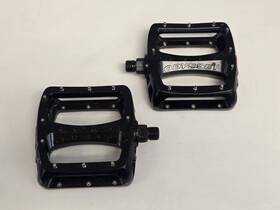 P-187-bk Odyssey Trailmix Pedals - Platform Aluminum 9/16 Inch Black Used