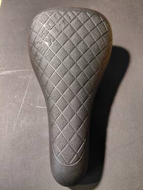 S-327-bk Odyssey Mike Aitken Railed Bmx Seat Saddle 8mm Cr-mo Rails Diamond Pattern