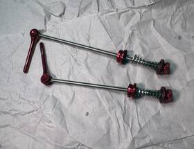 Om233lrd Omni Racer Worlds Lightest Road Wheel Skewers 46g Red - Mint Used Condition