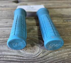 One 1c0845tur Up Thick Lock-on Handlebar Grips Turquoise Pair For Bmx And Mountain Bikes