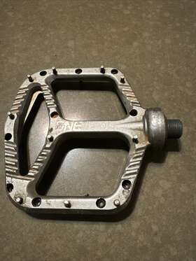 1c0380gry Oneup Components Aluminum Platform Flat Mtb Mountain Bike Pedals Grey Left Only